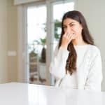 woman smells like asian and chinese food in her house